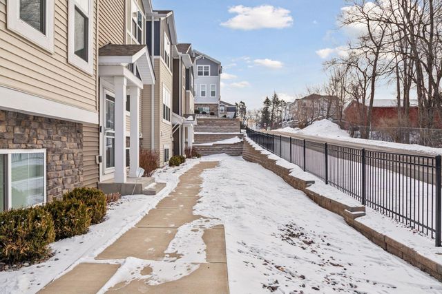 2280 Polar Way, North Saint Paul, MN 55109