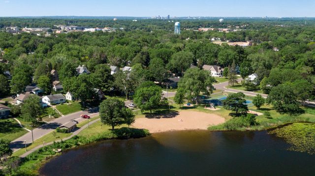 2280 Polar Way, North Saint Paul, MN 55109