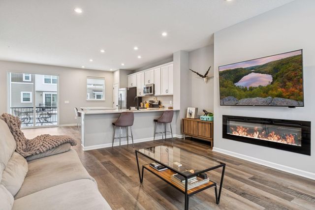 2280 Polar Way, North Saint Paul, MN 55109