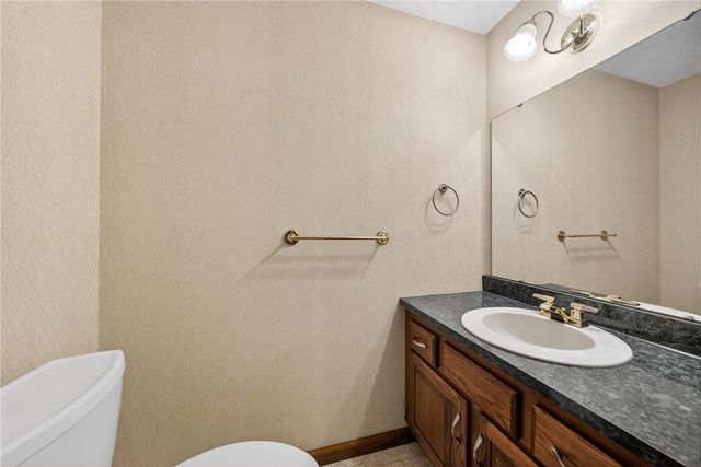 2455 Dogwood Dr, Franklin Park, PA 15090