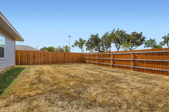 192 Standing Rock LN, Marble Falls, TX 78654