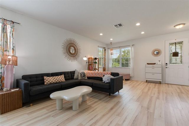 690 CASCADING CREEK LANE, Winter Garden, FL 34787