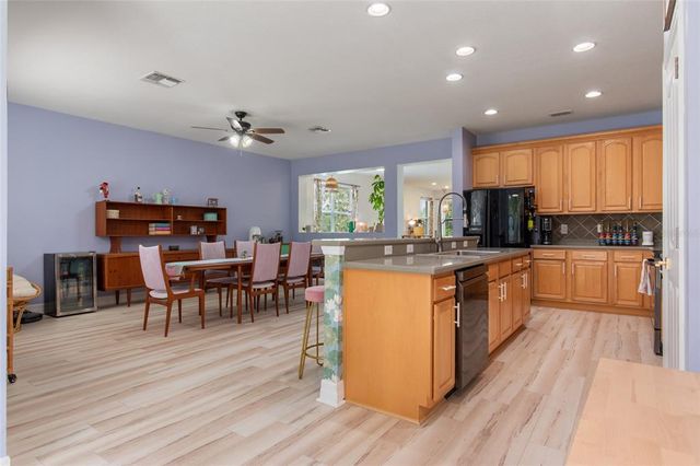 690 CASCADING CREEK LANE, Winter Garden, FL 34787