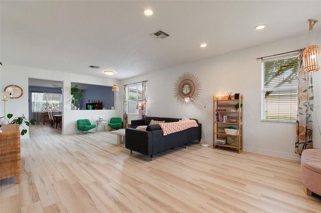 690 CASCADING CREEK LANE, Winter Garden, FL 34787