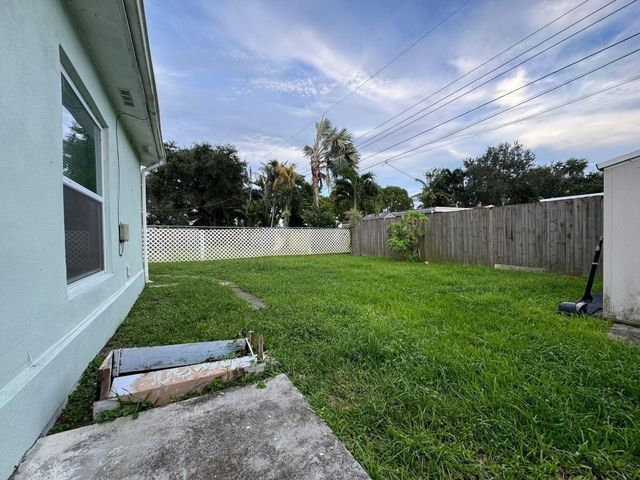 9422 SW 51st Street, Fort Lauderdale, FL 33328