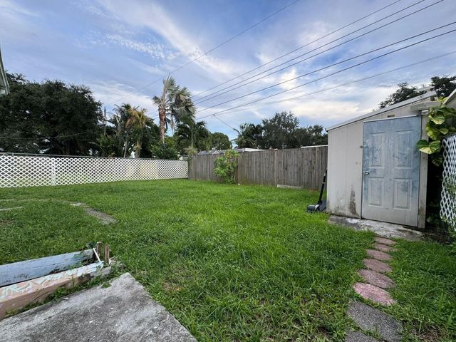 9422 SW 51st Street, Fort Lauderdale, FL 33328