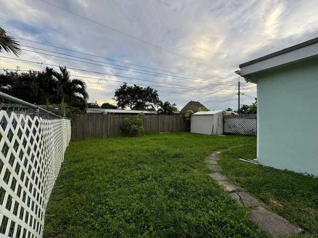 9422 SW 51st Street, Fort Lauderdale, FL 33328