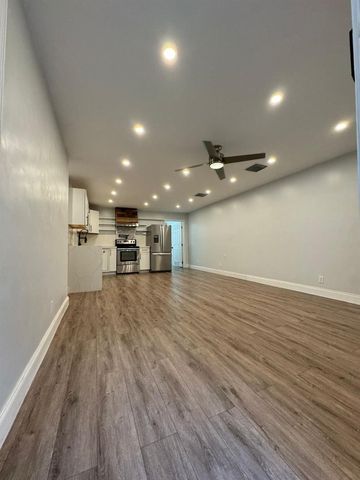 9422 SW 51st Street, Fort Lauderdale, FL 33328