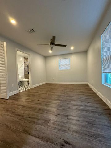 9422 SW 51st Street, Fort Lauderdale, FL 33328