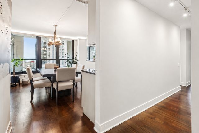1030 N STATE Street 2GH, Chicago, IL 60610