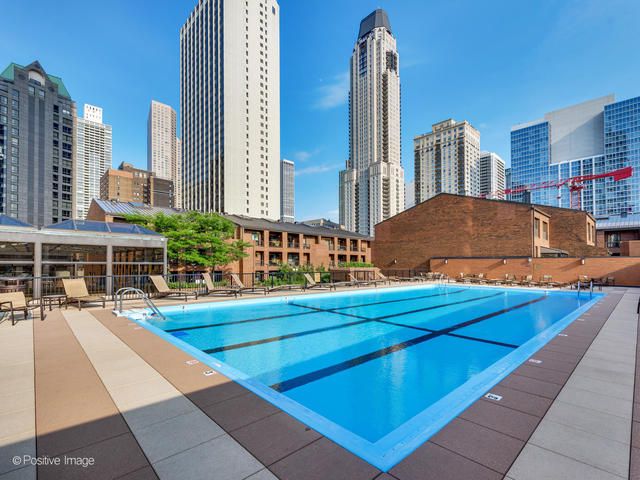 1030 N STATE Street 2GH, Chicago, IL 60610
