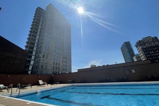 1030 N STATE Street 2GH, Chicago, IL 60610