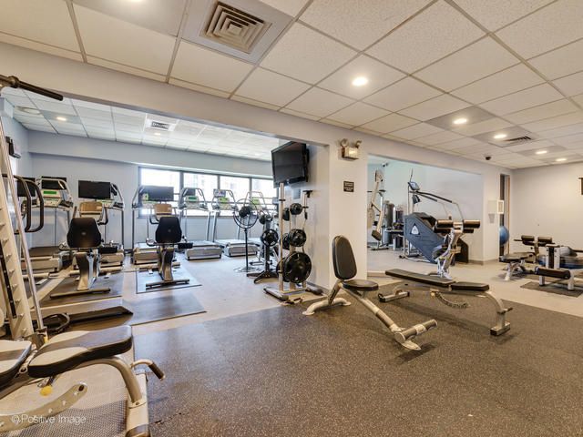 1030 N STATE Street 2GH, Chicago, IL 60610