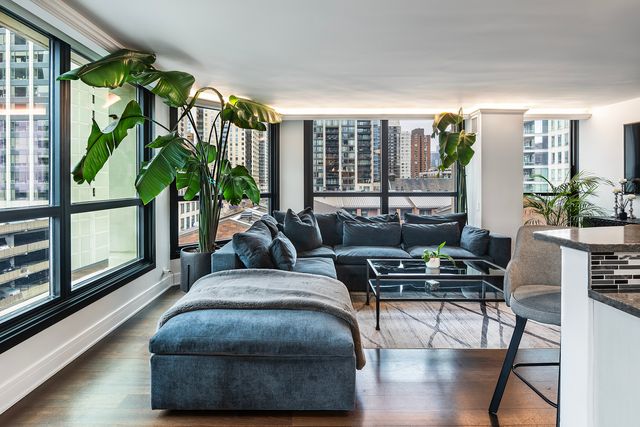 1030 N STATE Street 2GH, Chicago, IL 60610