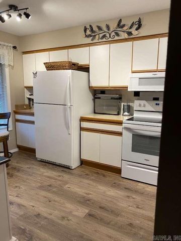 8 Lindsay Lane, Hot Springs Village, AR 71909