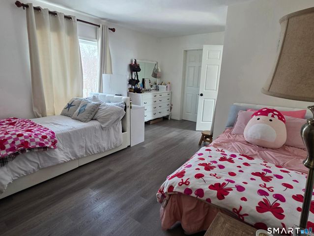 18 North Lake Shore Drive, Brookfield, CT 06804