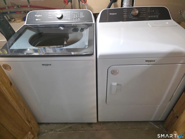 18 North Lake Shore Drive, Brookfield, CT 06804