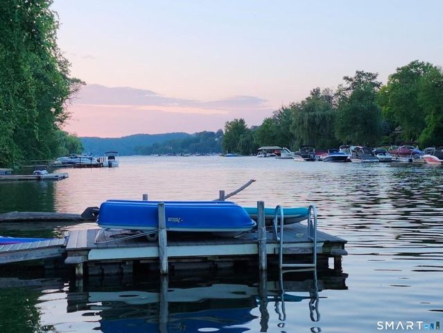 18 North Lake Shore Drive, Brookfield, CT 06804