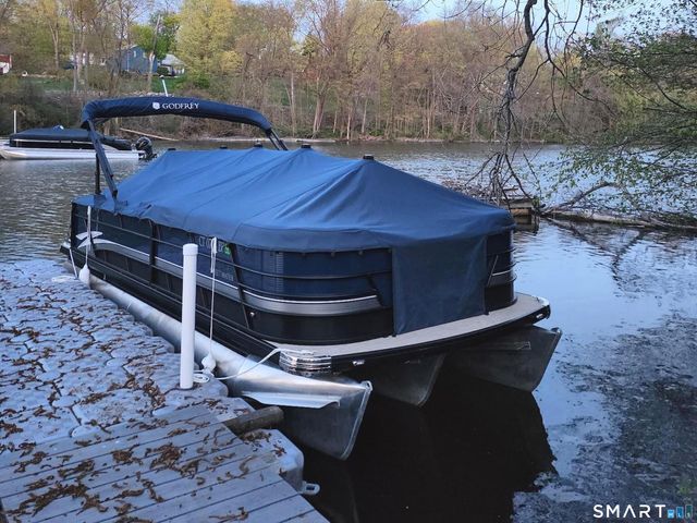 18 North Lake Shore Drive, Brookfield, CT 06804