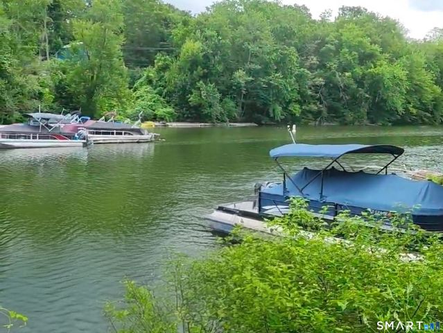 18 North Lake Shore Drive, Brookfield, CT 06804