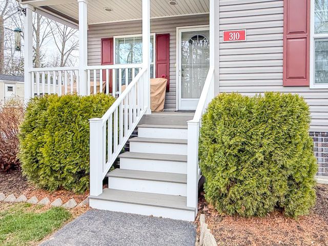 310 Friar Tuck Drive, Exeter, NH 03833