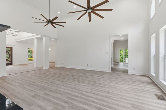 2214 Trieste Trl, Adams, TN 37010