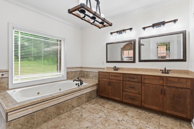 2214 Trieste Trl, Adams, TN 37010