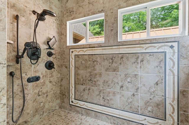 2214 Trieste Trl, Adams, TN 37010