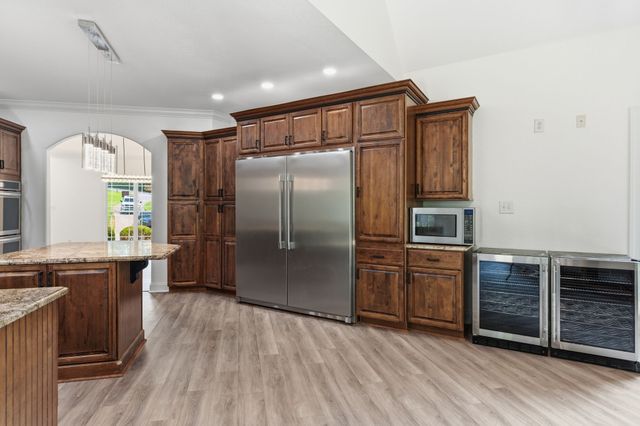 2214 Trieste Trl, Adams, TN 37010