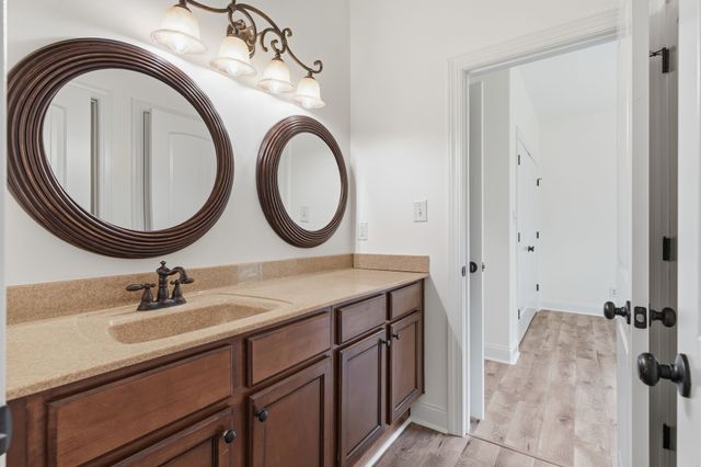 2214 Trieste Trl, Adams, TN 37010