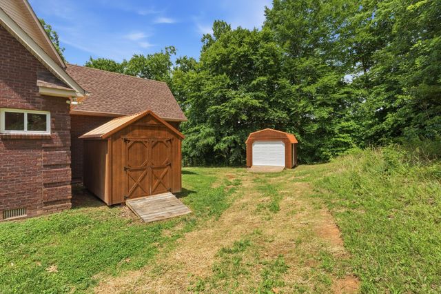 2214 Trieste Trl, Adams, TN 37010