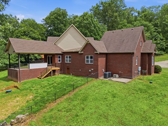 2214 Trieste Trl, Adams, TN 37010
