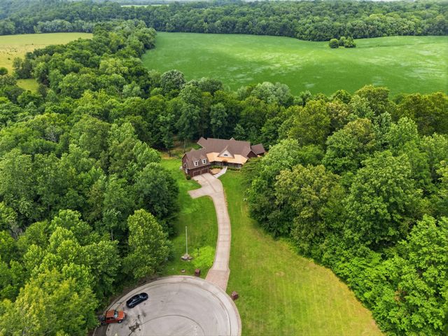 2214 Trieste Trl, Adams, TN 37010