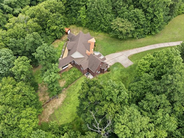 2214 Trieste Trl, Adams, TN 37010