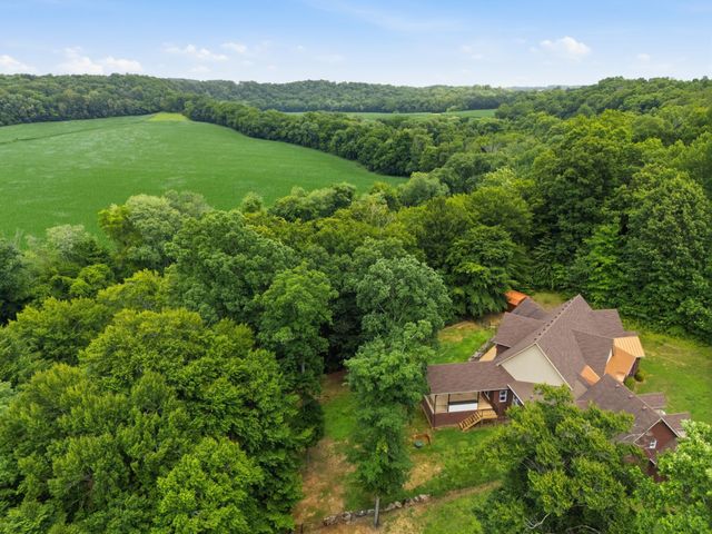 2214 Trieste Trl, Adams, TN 37010