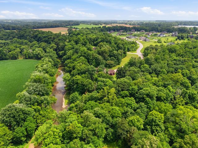 2214 Trieste Trl, Adams, TN 37010