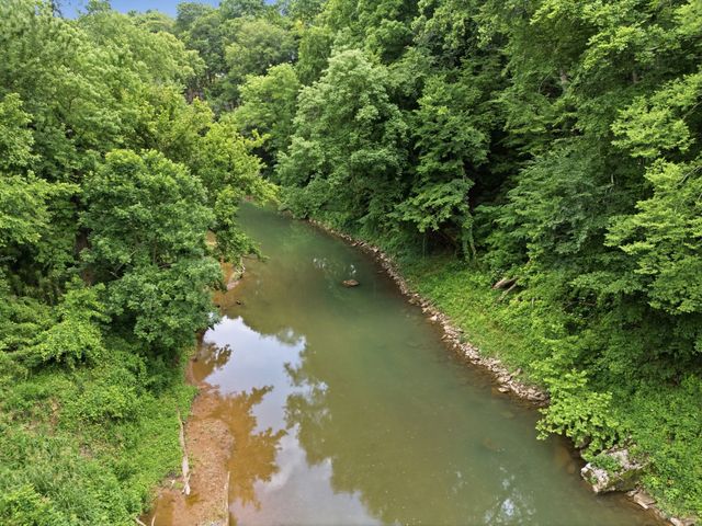 2214 Trieste Trl, Adams, TN 37010