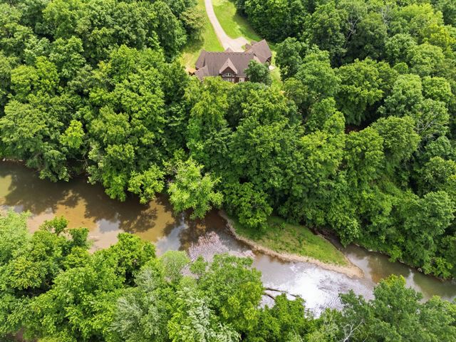 2214 Trieste Trl, Adams, TN 37010