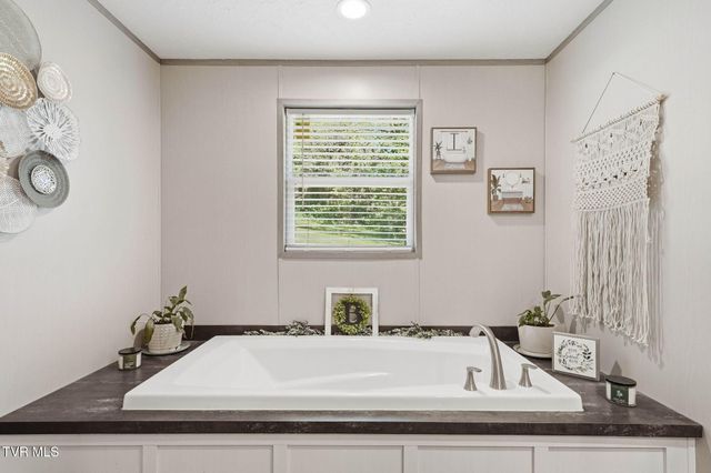 5605 Livingston Creek Road, Bristol, VA 24202
