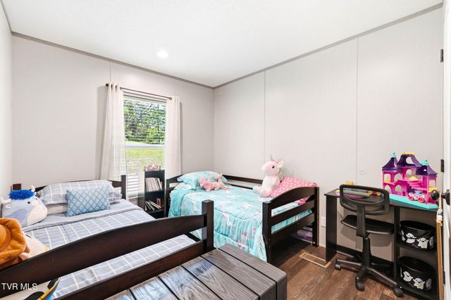 5605 Livingston Creek Road, Bristol, VA 24202