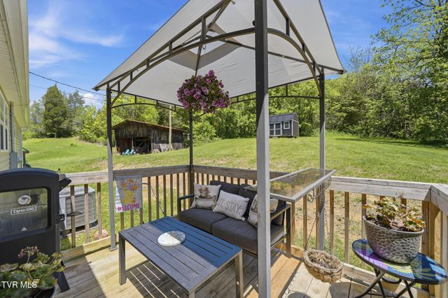 5605 Livingston Creek Road, Bristol, VA 24202