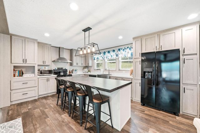 5605 Livingston Creek Road, Bristol, VA 24202