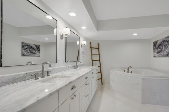 5380 N Ocean Drive 18j, Singer Island, FL 33404