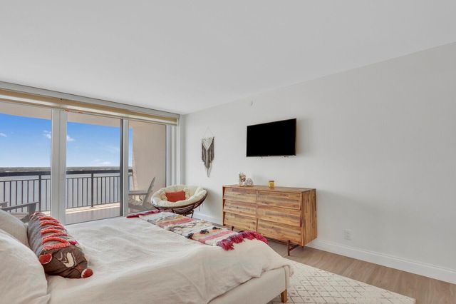 5380 N Ocean Drive 18j, Singer Island, FL 33404