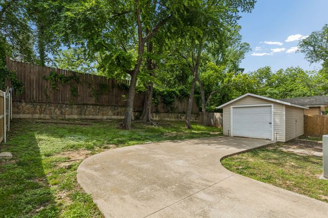 1514 Baxley Street, Carrollton, TX 75006