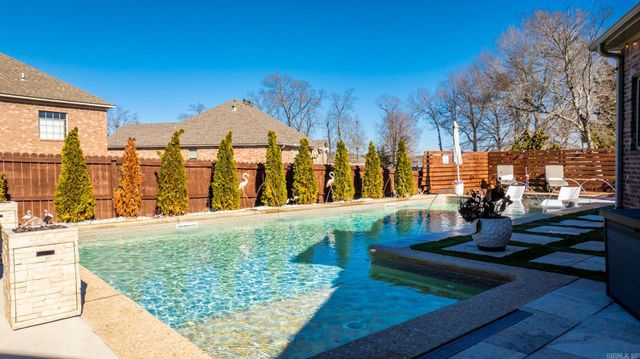 335 Vintage Cove, Conway, AR 72034
