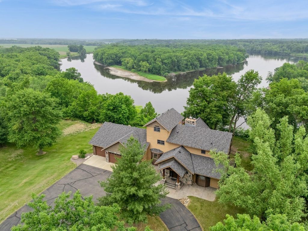 1652 216th Street E, Lynden Twp, MN 55320