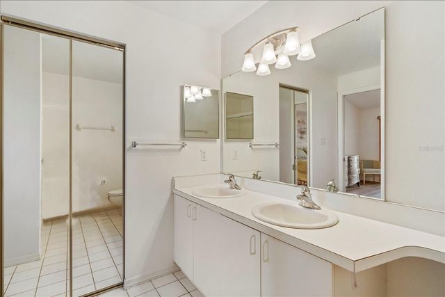 841 WATERSIDE DRIVE 206, Venice, FL 34285