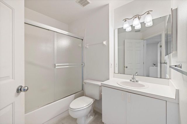 841 WATERSIDE DRIVE 206, Venice, FL 34285