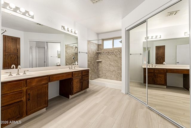 15756 W SHILOH Avenue, Goodyear, AZ 85338